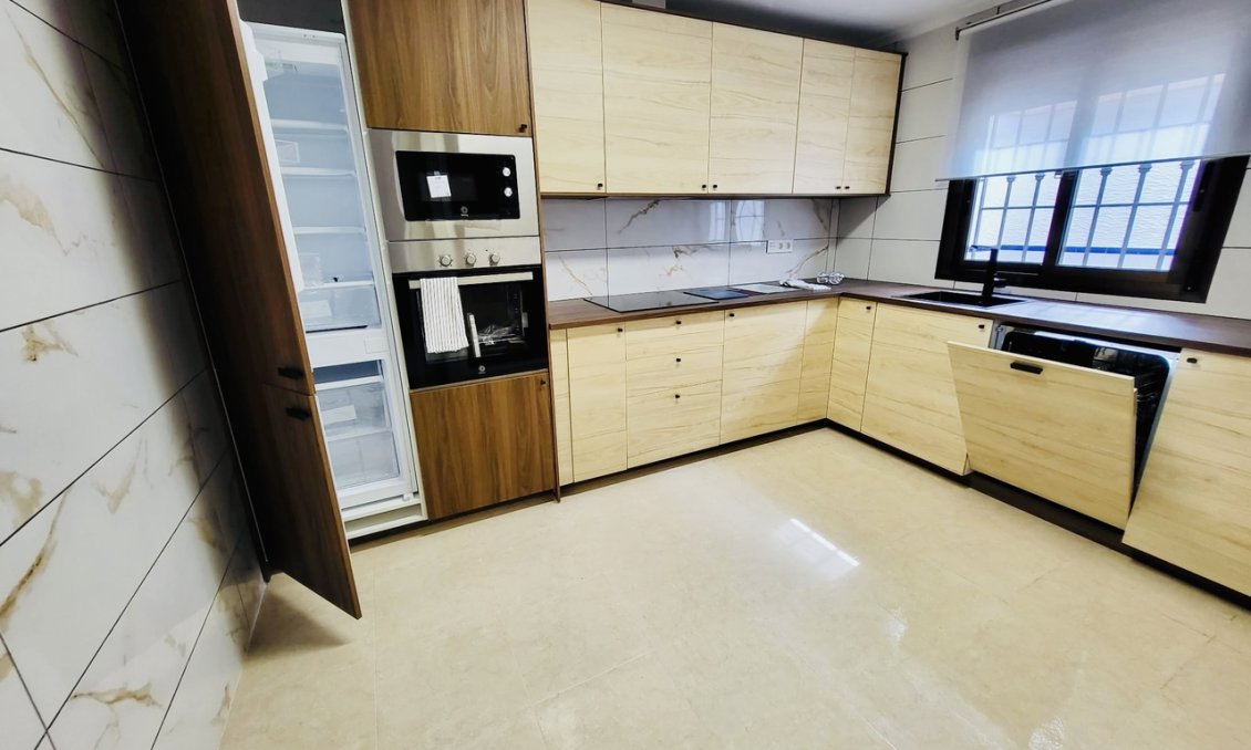 Revente - Town House -
San Miguel de Salinas - Inland