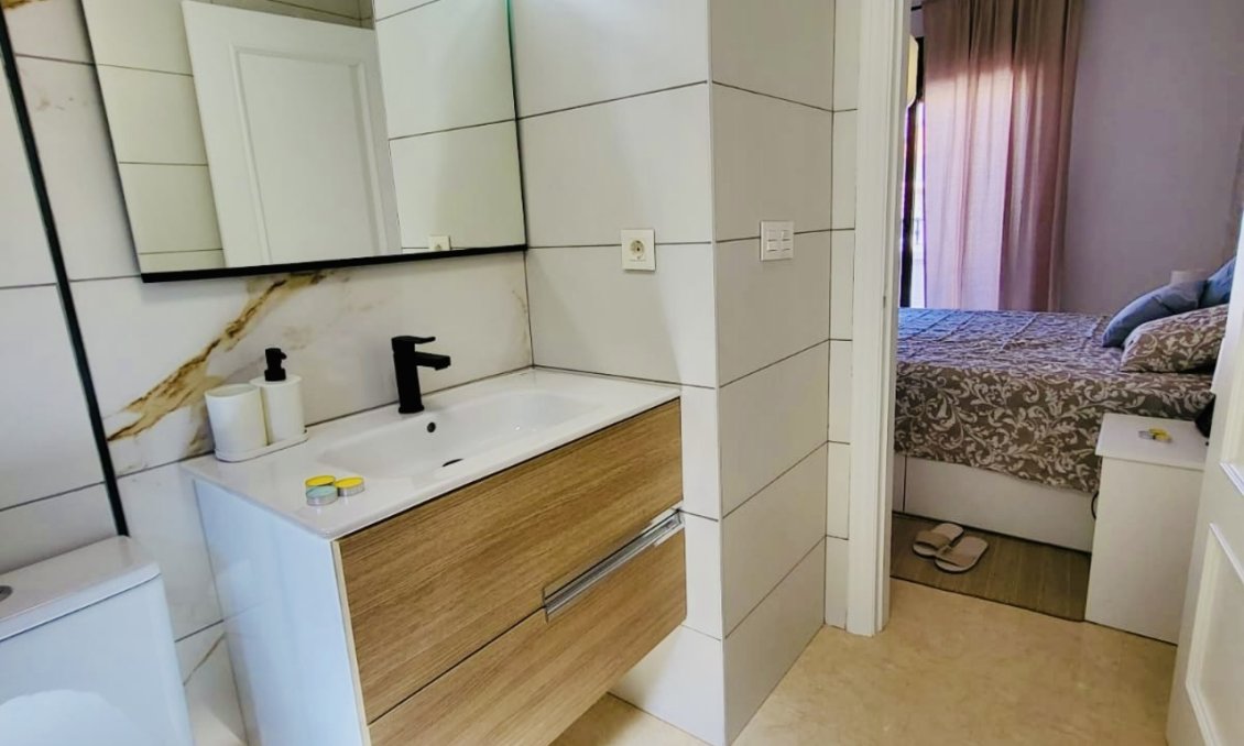 Revente - Town House -
San Miguel de Salinas - Inland