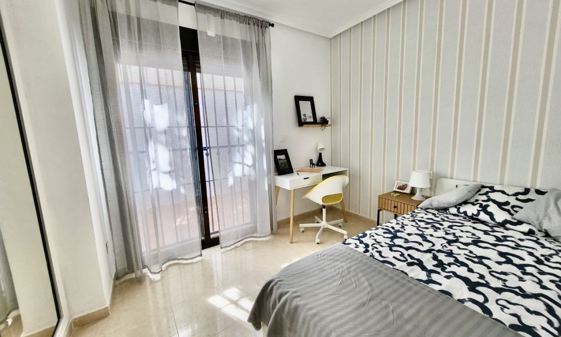 Revente - Town House -
San Miguel de Salinas - Inland