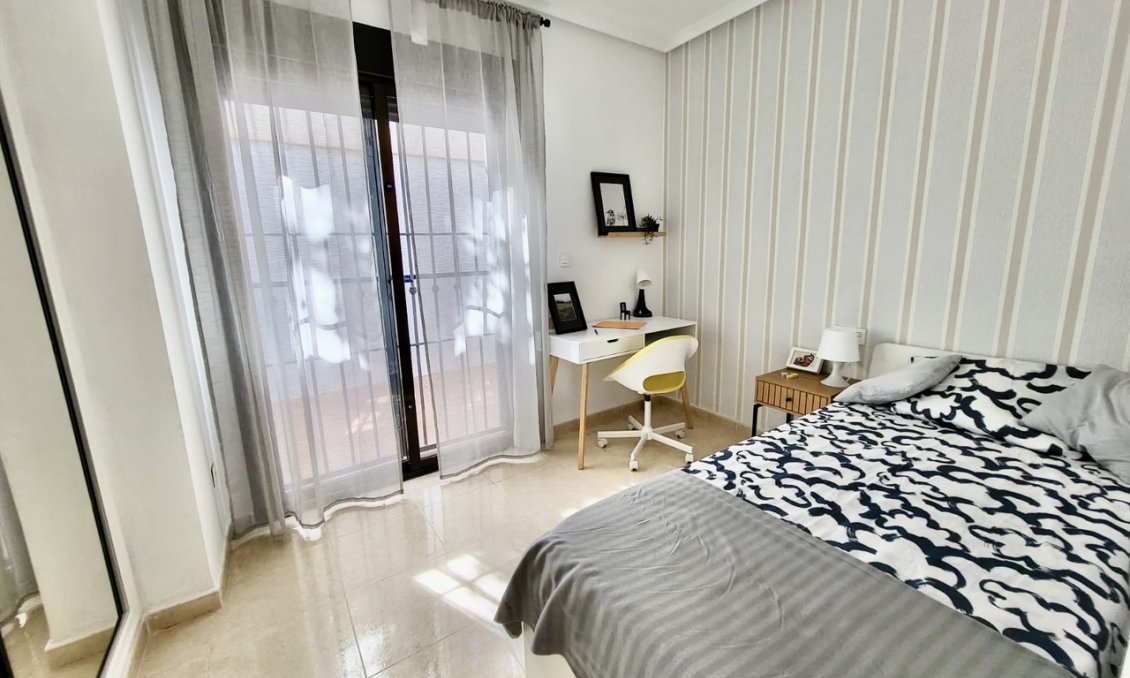 Revente - Town House -
San Miguel de Salinas - Inland