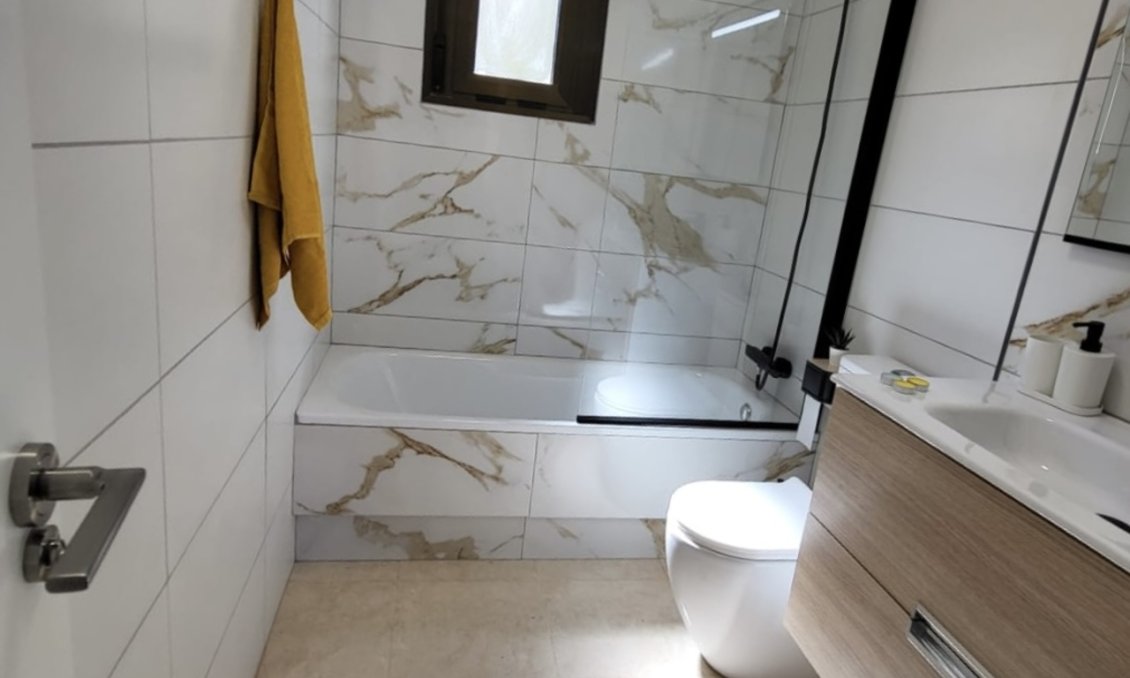 Revente - Town House -
San Miguel de Salinas - Inland