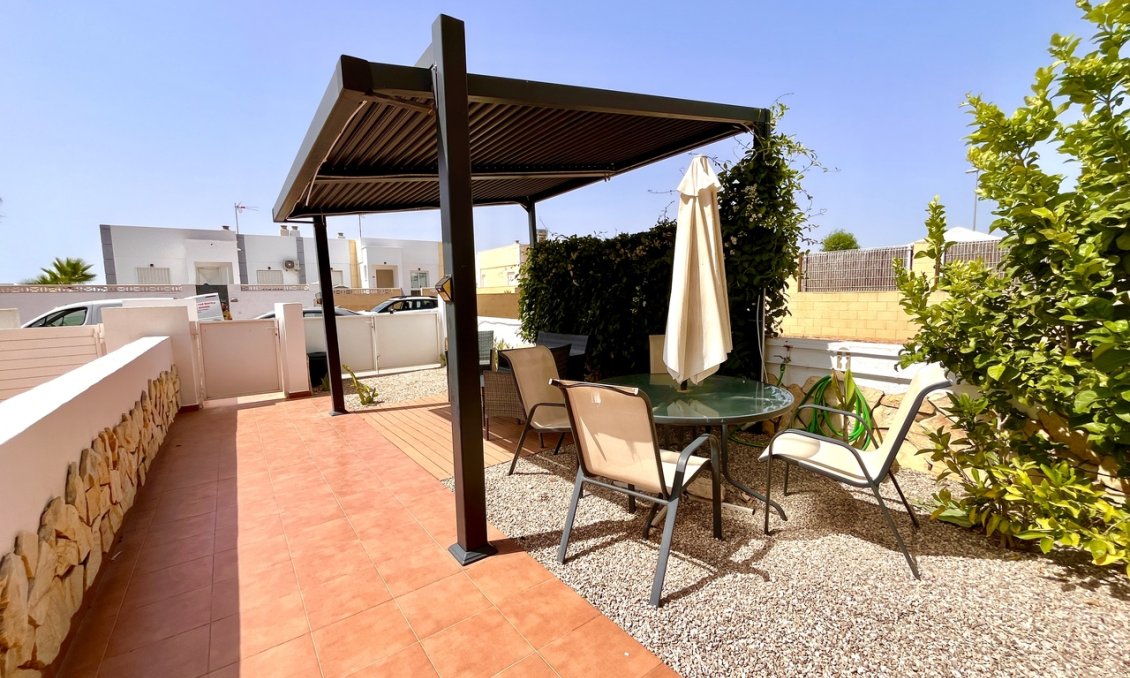 Resale - Town House -
Avileses - Inland