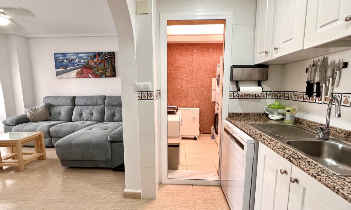 Resale - Town House -
Avileses - Inland