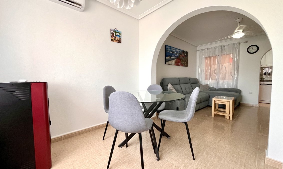 Resale - Town House -
Avileses - Inland
