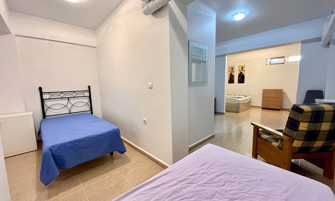 Resale - Town House -
Avileses - Inland