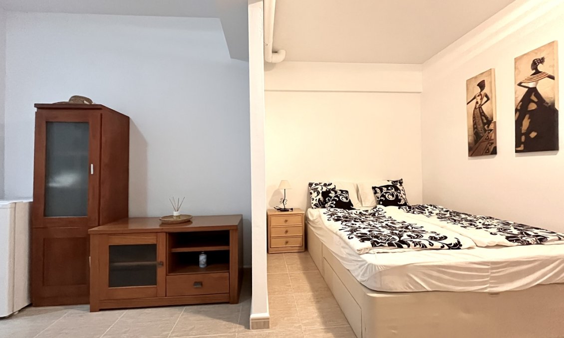 Resale - Town House -
Avileses - Inland