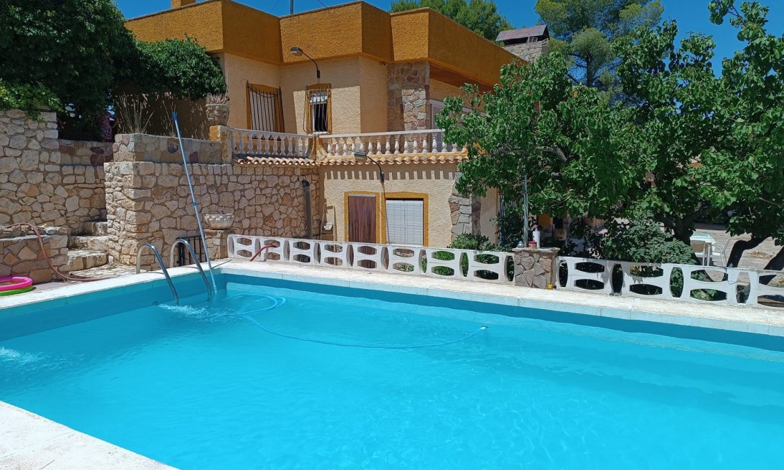 Revente - Villa -
Yecla - Inland