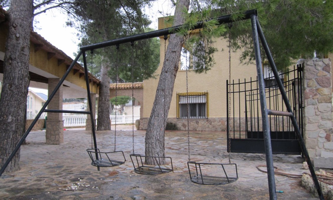 Revente - Villa -
Yecla - Inland