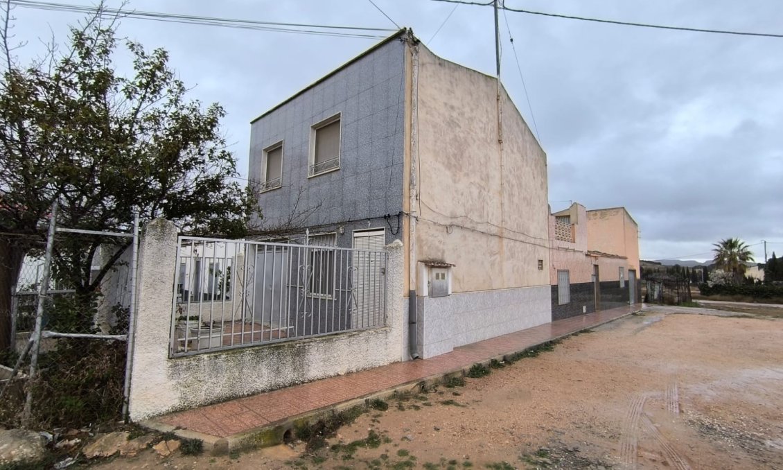Resale - Town House -
Yecla - Inland
