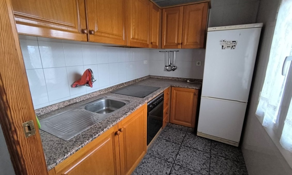 Resale - Town House -
Yecla - Inland