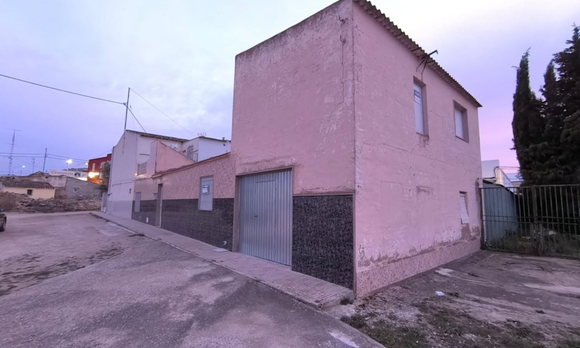 Resale - Town House -
Yecla - Inland