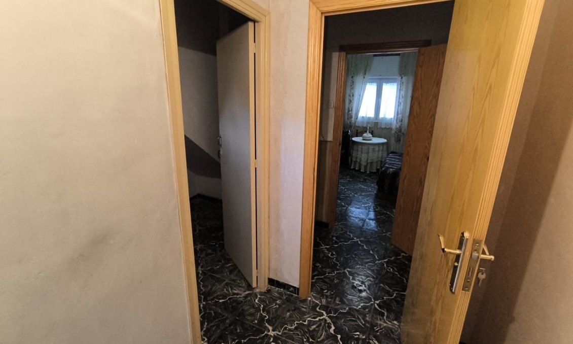 Resale - Town House -
Yecla - Inland