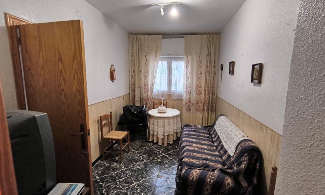 Resale - Town House -
Yecla - Inland