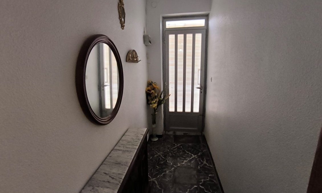 Resale - Town House -
Yecla - Inland
