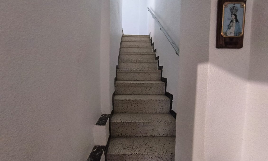 Resale - Town House -
Yecla - Inland