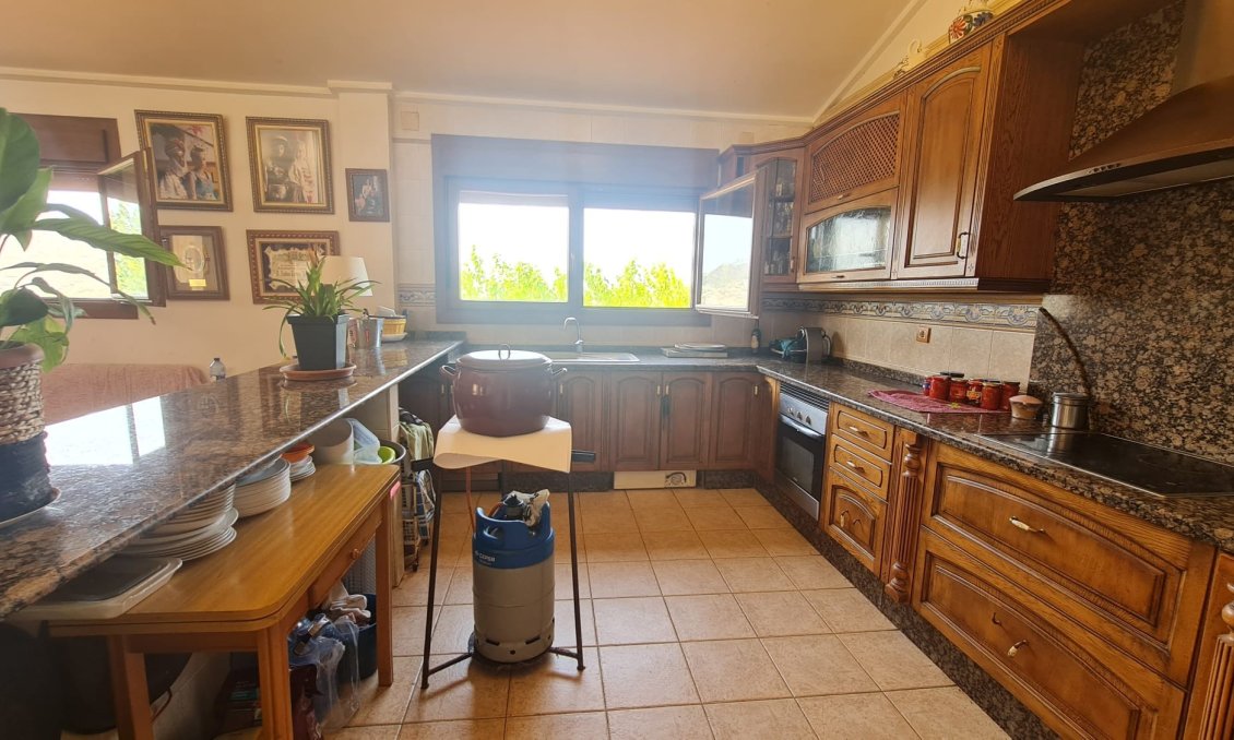 Revente - Villa -
Petrer - Inland