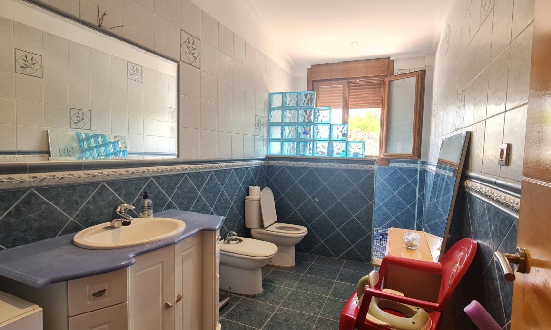 Revente - Villa -
Petrer - Inland