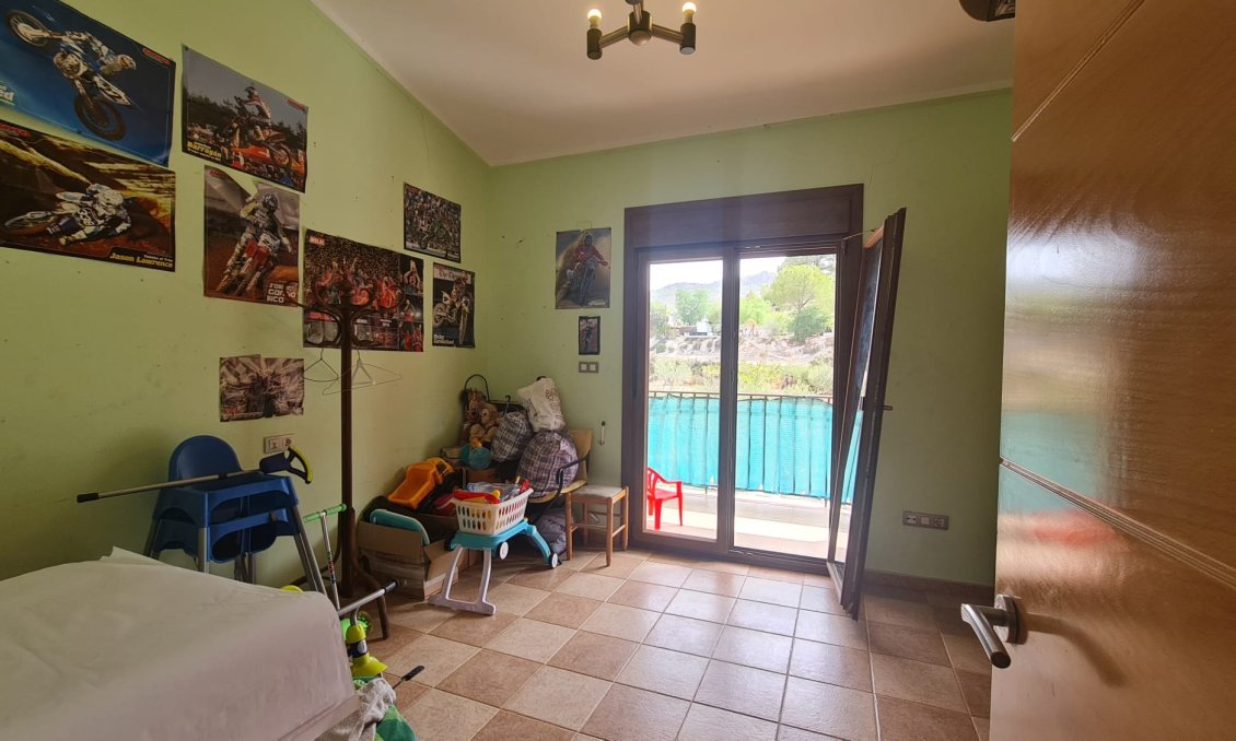 Revente - Villa -
Petrer - Inland