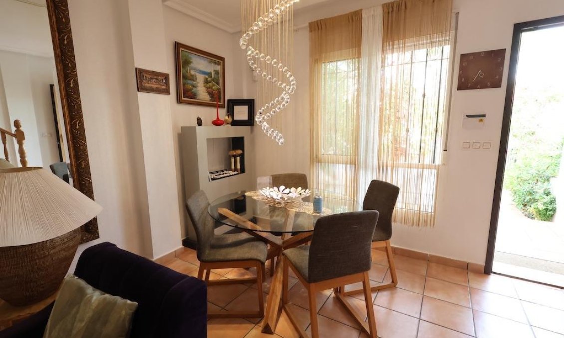 Segunda mano - Villa -
Orihuela Costa - Costa Blanca