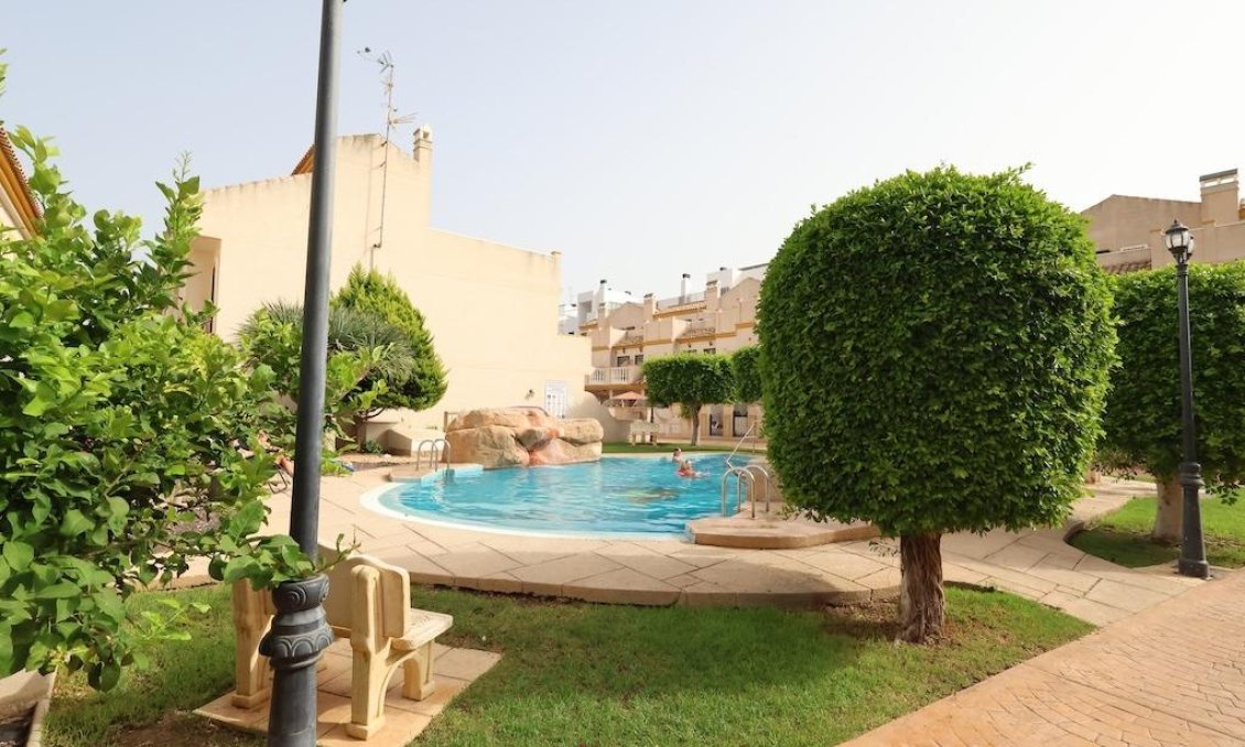 Segunda mano - Villa -
Orihuela Costa - Costa Blanca