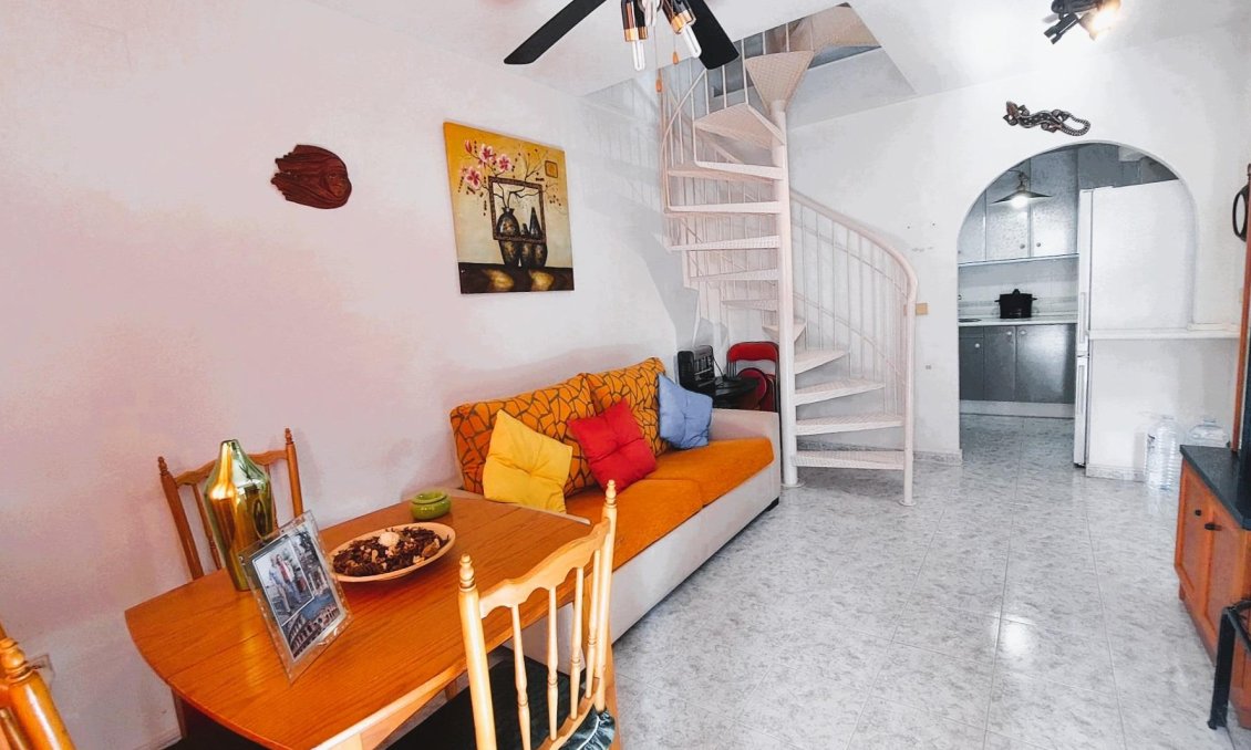 Wiederverkauf - Bungalow -
Orihuela Costa - Costa Blanca