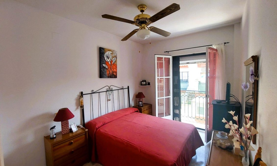 Wiederverkauf - Bungalow -
Orihuela Costa - Costa Blanca