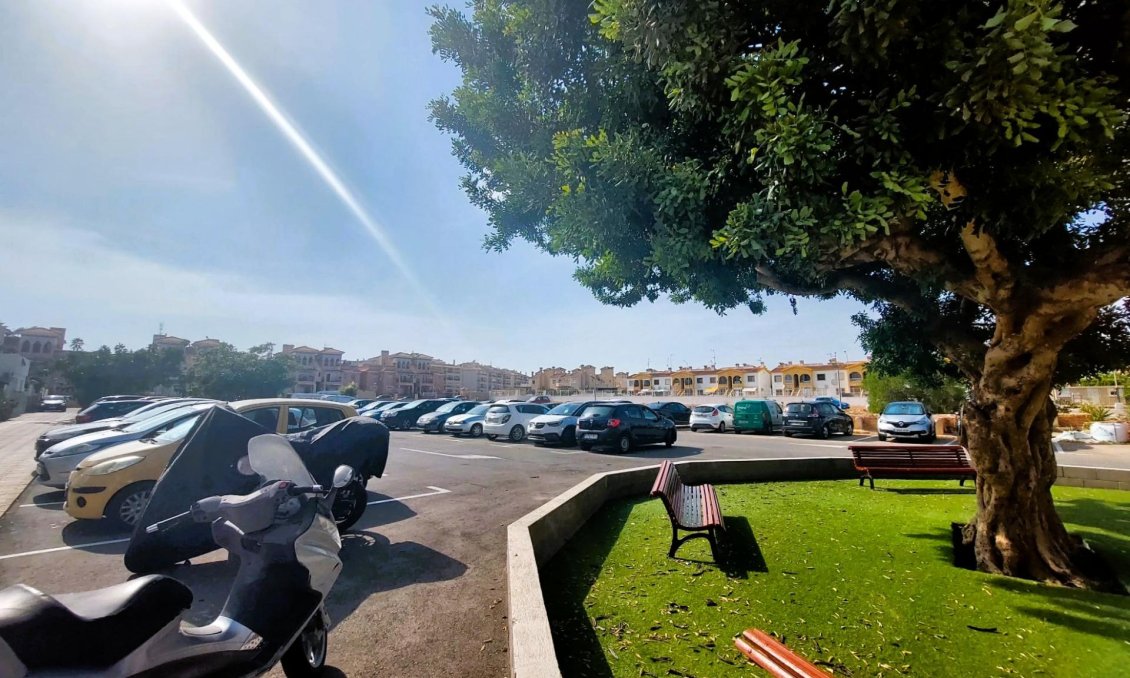 Wiederverkauf - Bungalow -
Orihuela Costa - Costa Blanca