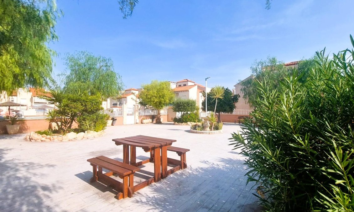 Wiederverkauf - Bungalow -
Orihuela Costa - Costa Blanca