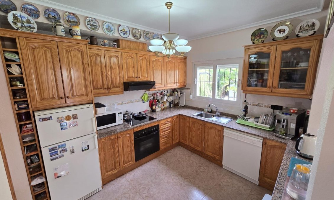 Resale - Villa -
Orihuela Costa - Playa Flamenca