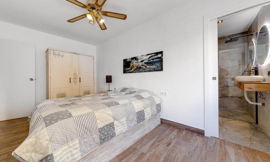 Resale - Apartment -
Torrevieja - Playa del Cura