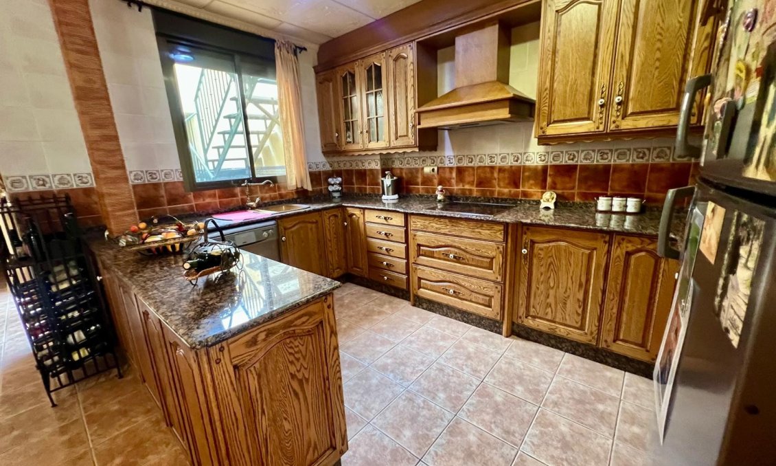 Resale - Town House -
Pinoso - Inland