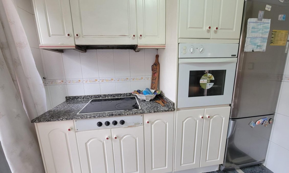 Resale - Apartment -
Torrevieja - Centro