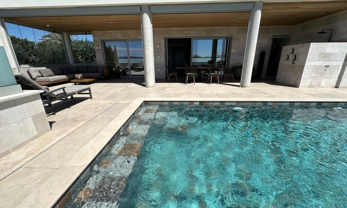 Resale - Villa -
Benijofar - Costa Blanca