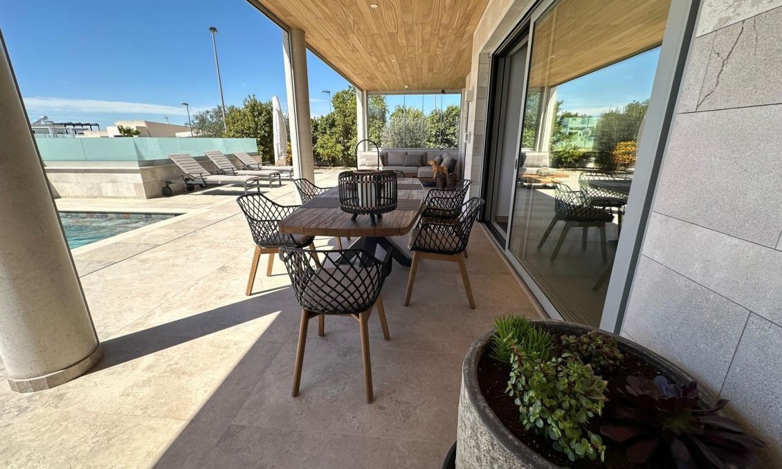 Resale - Villa -
Benijofar - Costa Blanca