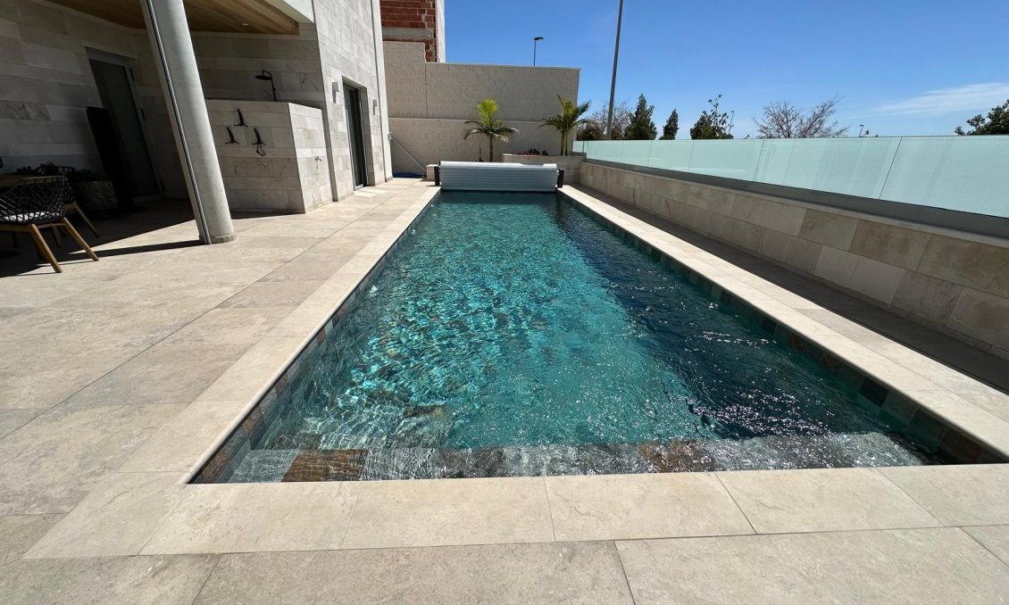 Resale - Villa -
Benijofar - Costa Blanca