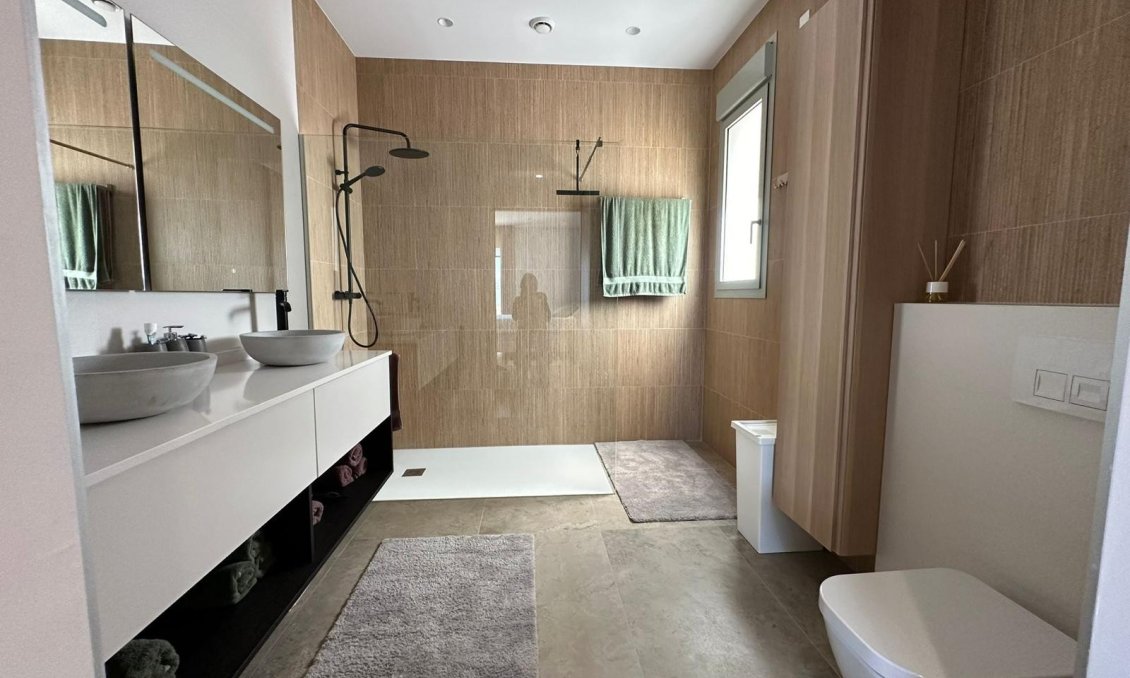 Resale - Villa -
Benijofar - Costa Blanca