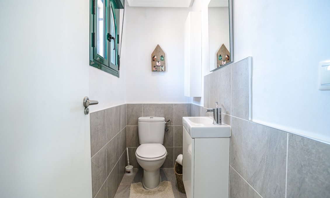 Wiederverkauf - Villa -
Torrevieja - Costa Blanca