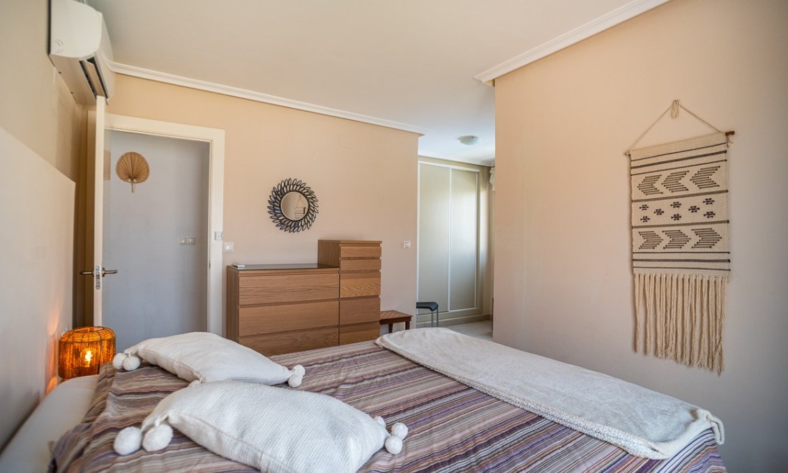 Wiederverkauf - Villa -
Torrevieja - Costa Blanca