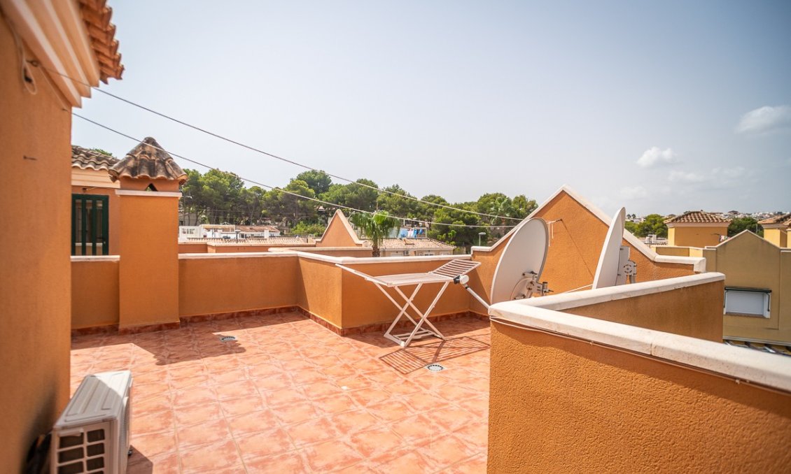 Wiederverkauf - Villa -
Torrevieja - Costa Blanca