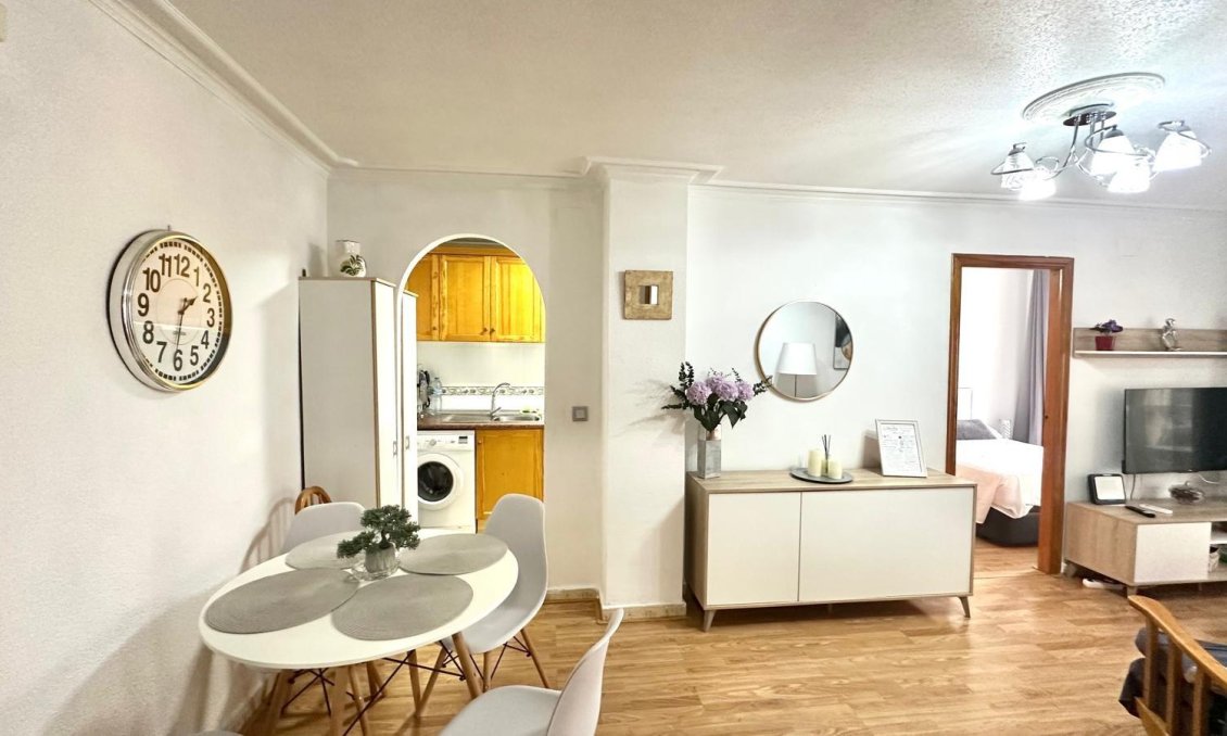 Resale - Apartment -
Torrevieja - Acequion