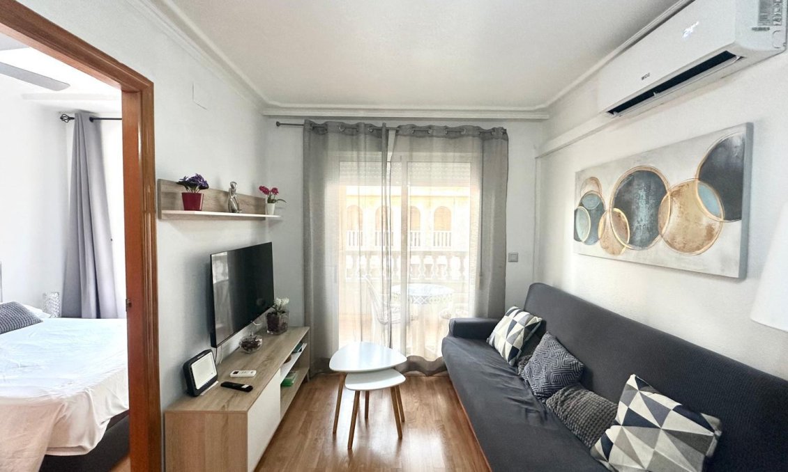 Resale - Apartment -
Torrevieja - Acequion