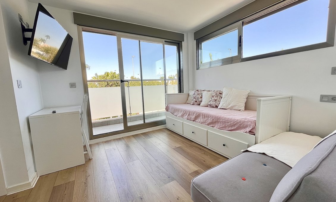 Resale - Villa -
Torre de la Horadada - Costa Blanca