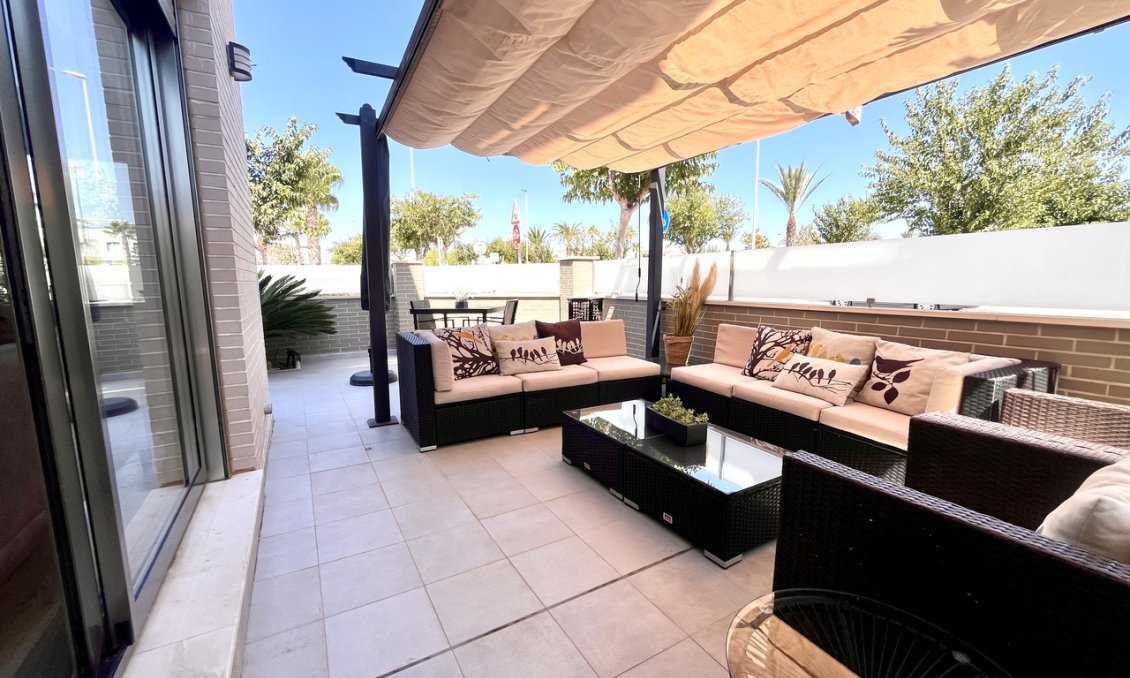 Resale - Villa -
Torre de la Horadada - Costa Blanca