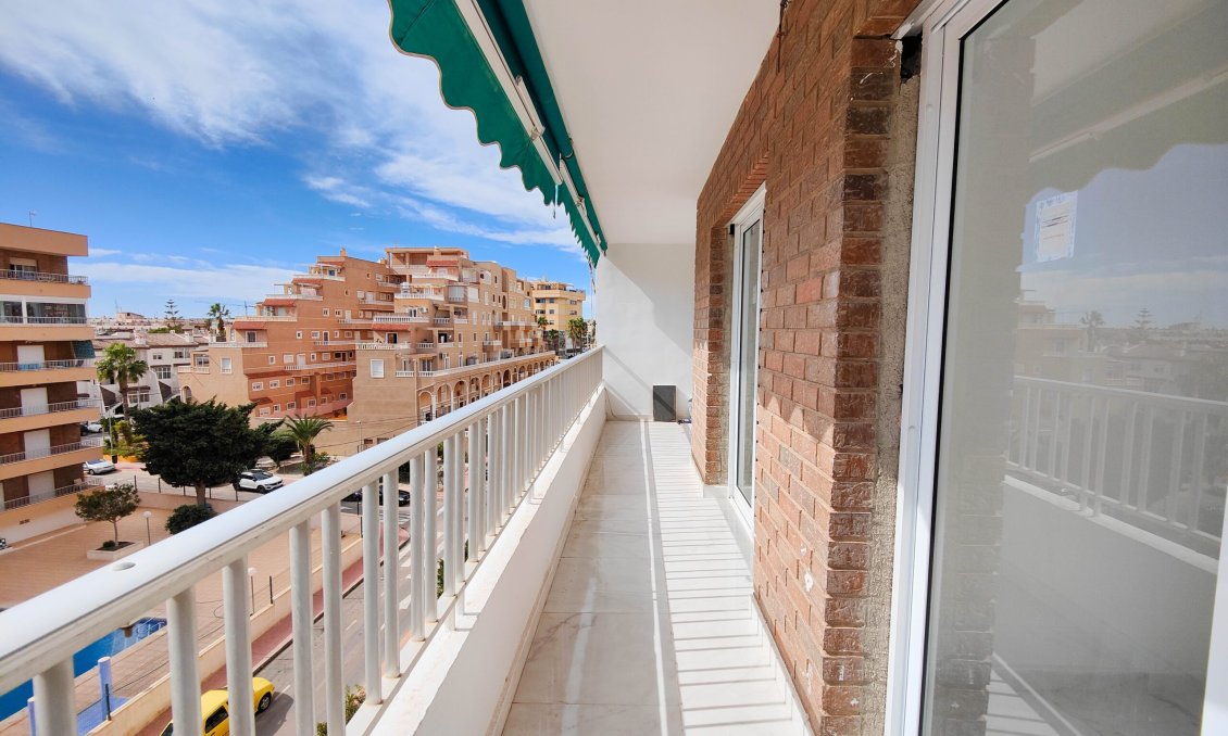 Resale - Apartment -
Torrevieja - Costa Blanca