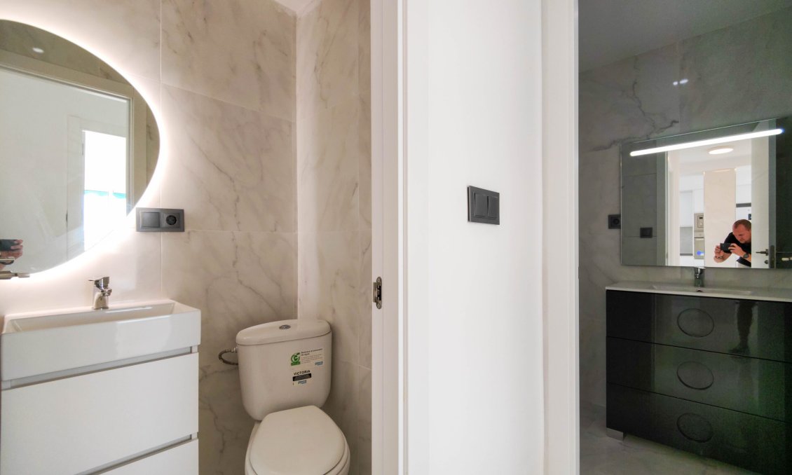 Resale - Apartment -
Torrevieja - Costa Blanca