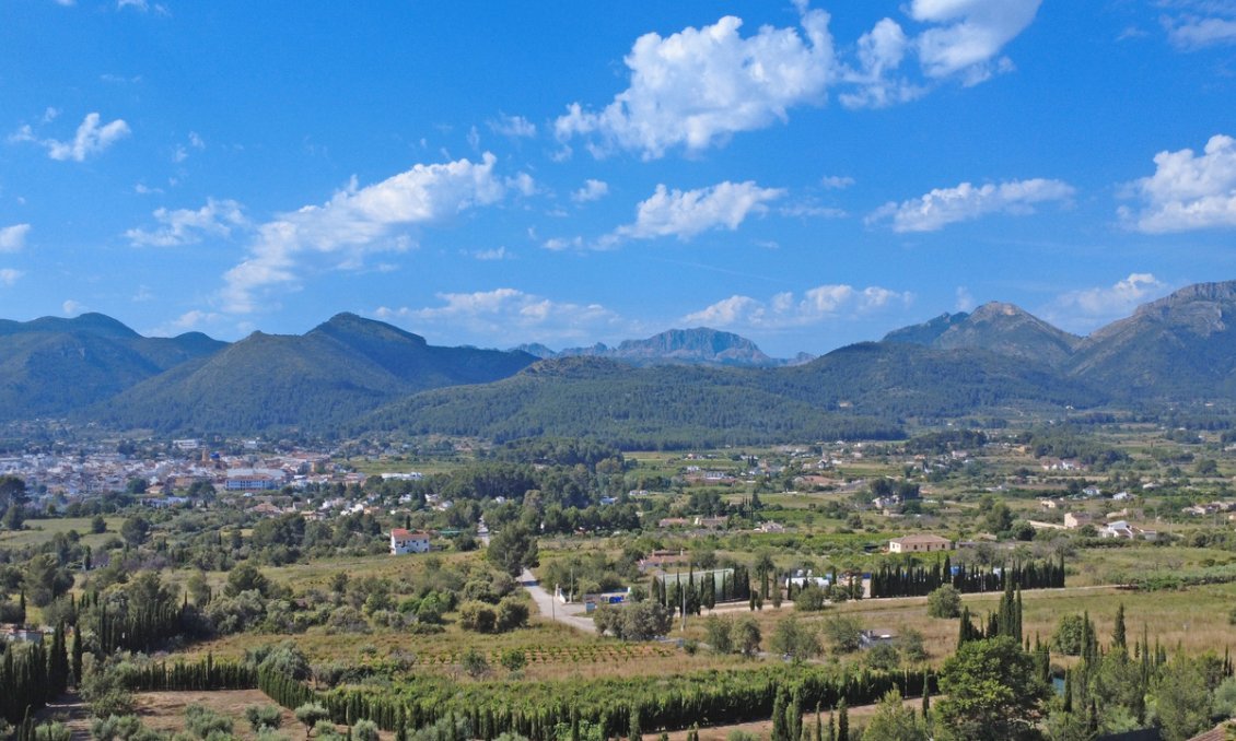 Resale - Villa -
Jalón - Inland