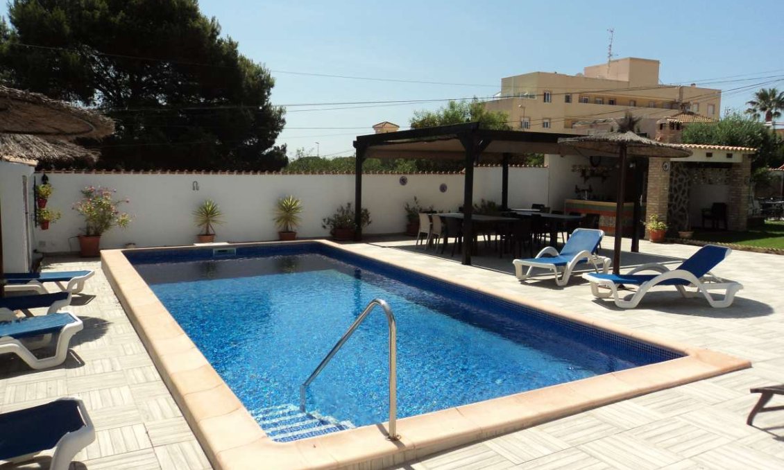 Resale - Villa -
Orihuela Costa - Costa Blanca