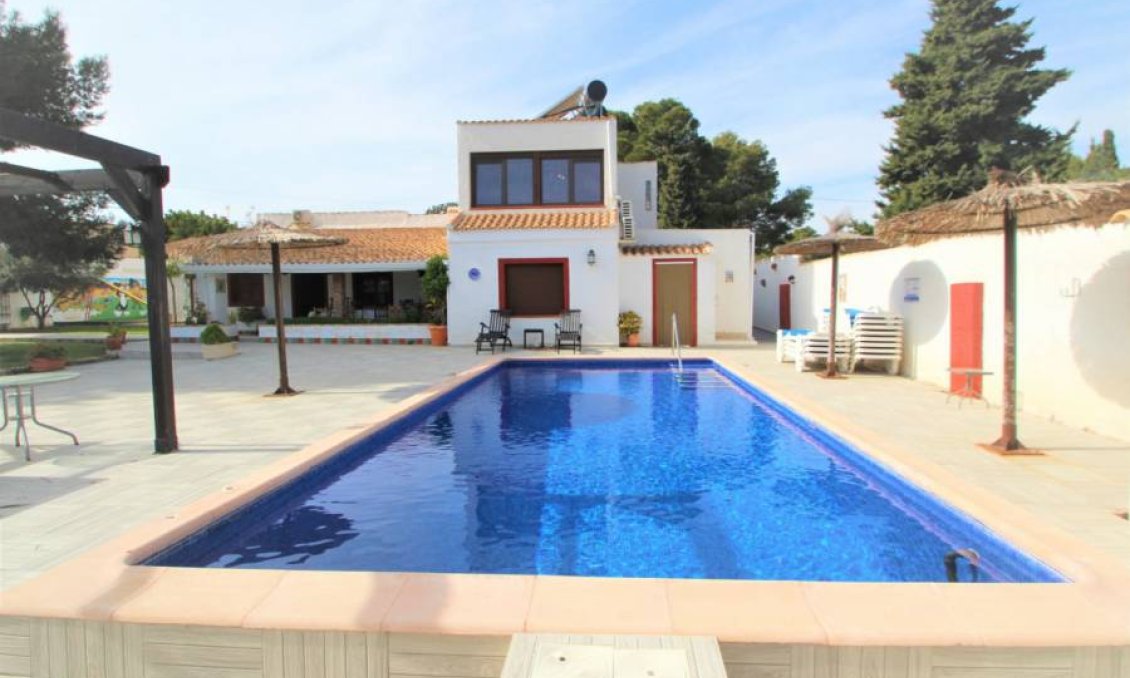 Resale - Villa -
Orihuela Costa - Costa Blanca