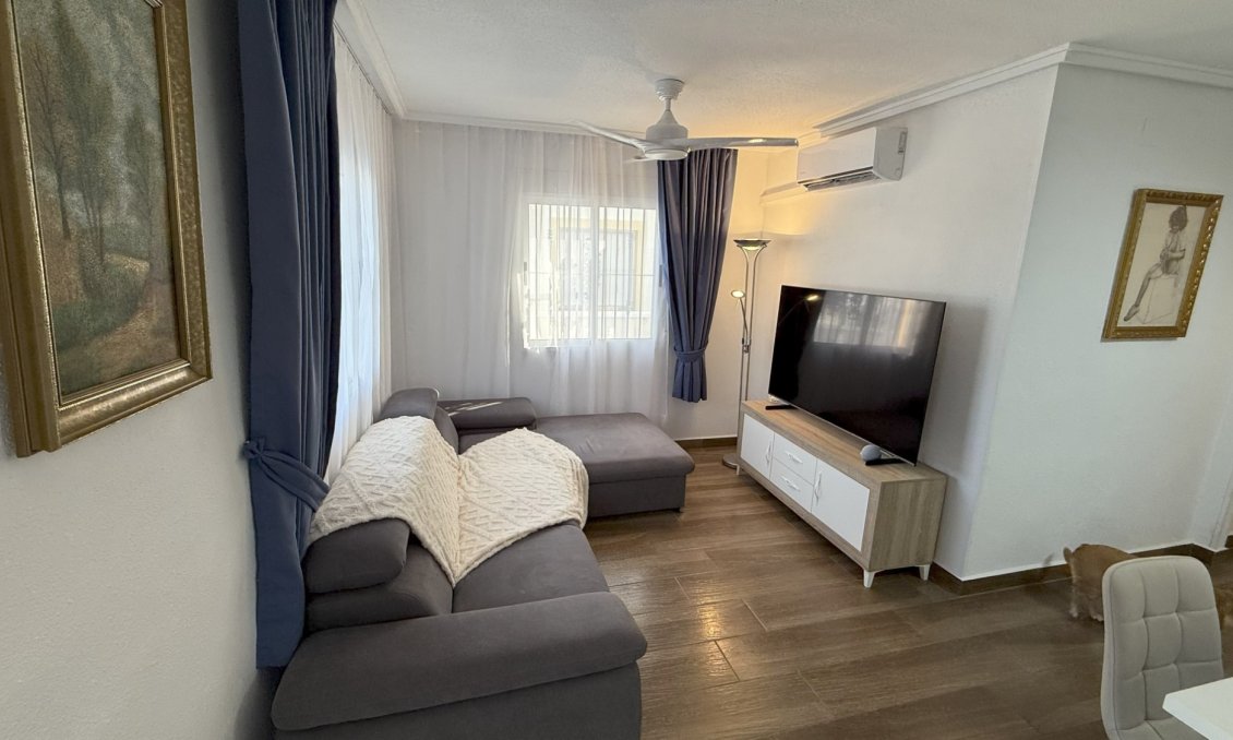 Wiederverkauf - Villa -
Orihuela Costa - Costa Blanca