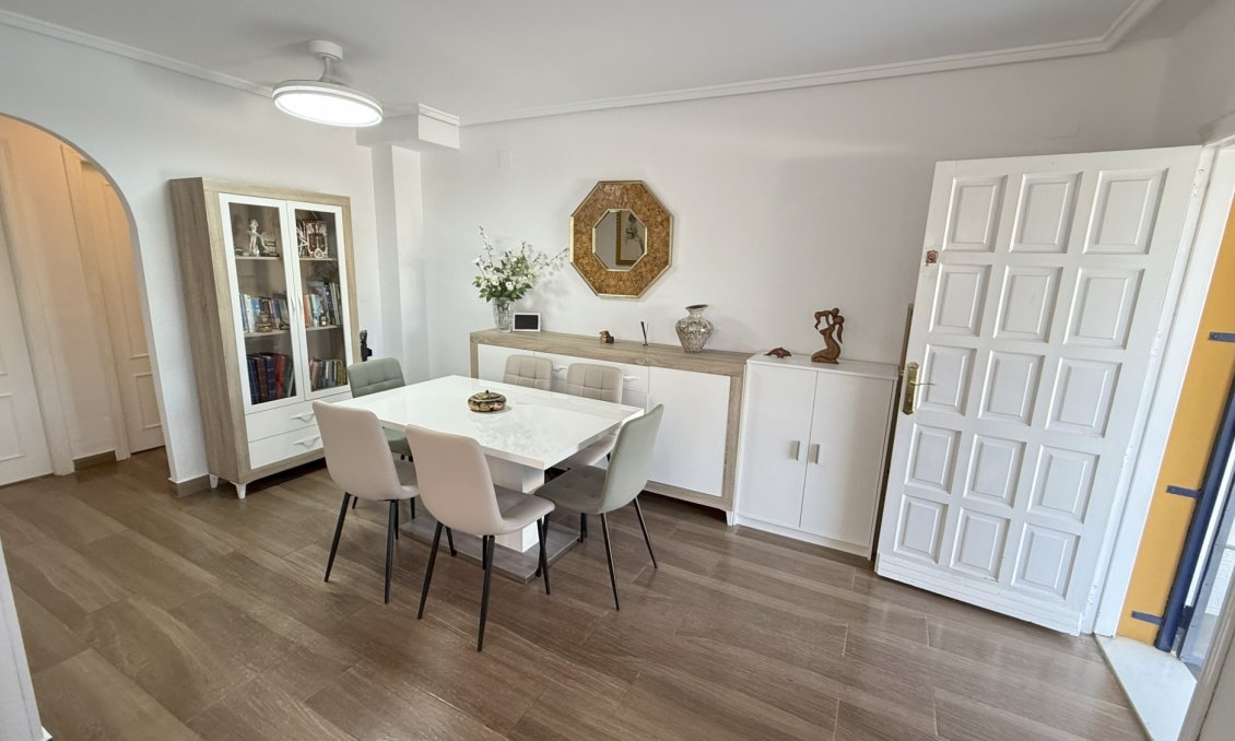 Wiederverkauf - Villa -
Orihuela Costa - Costa Blanca